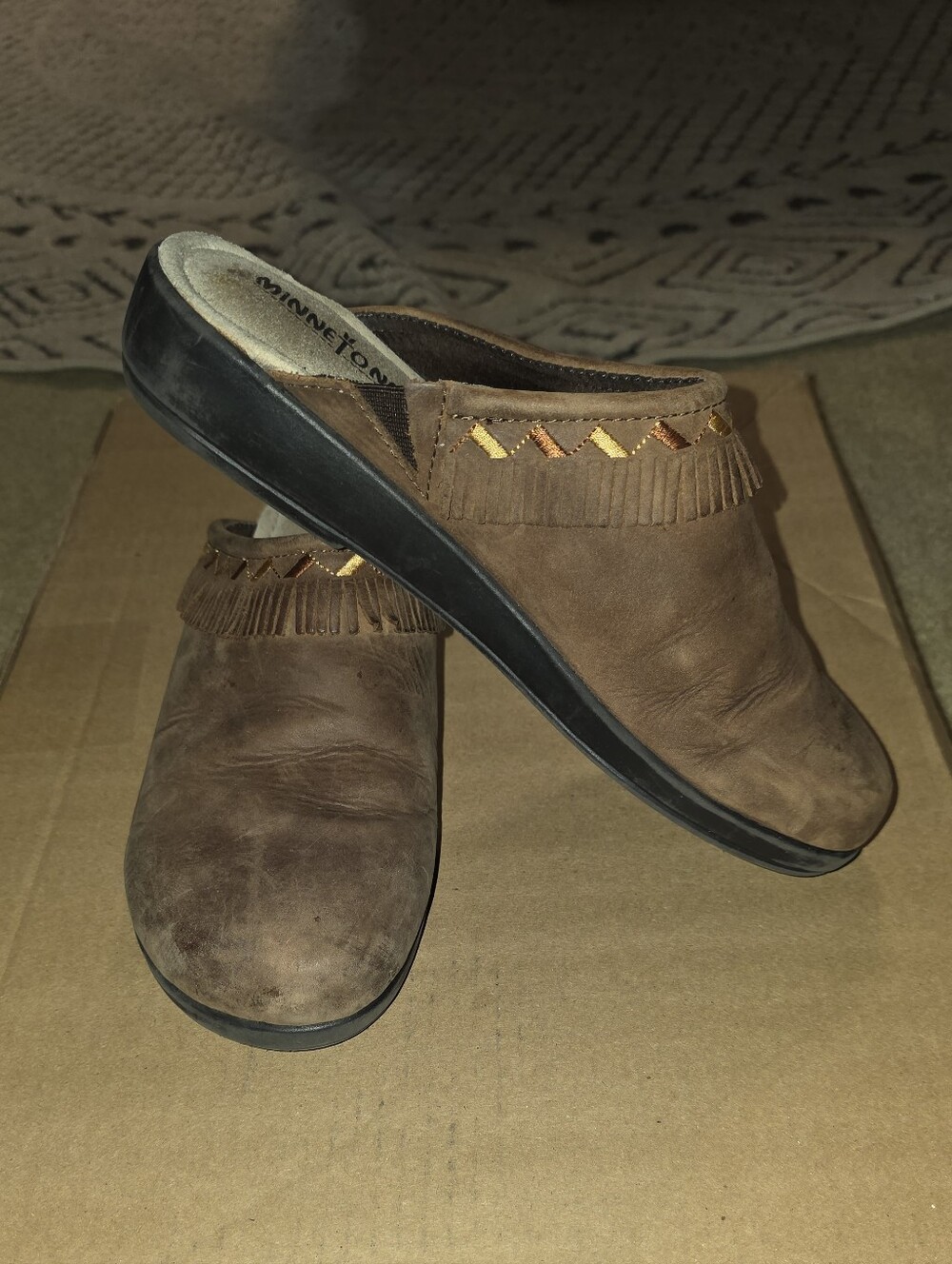 Minnetonka Womens Brown Suede Fringe Mule/Moccasin Shoes Size 9